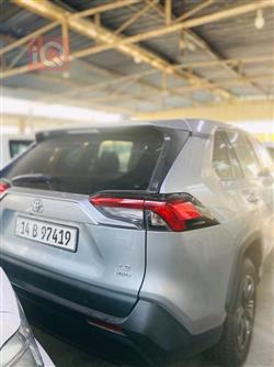 تۆیۆتا ڕاڤ 4